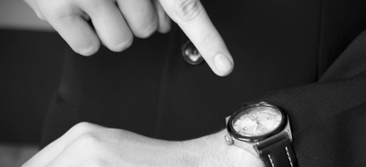 Mergers & Acquisitions, Compraventa de empresas