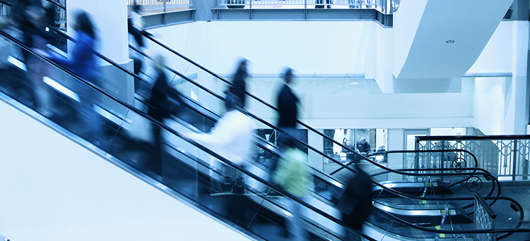 Mergers & Acquisitions, Compraventa de empresas