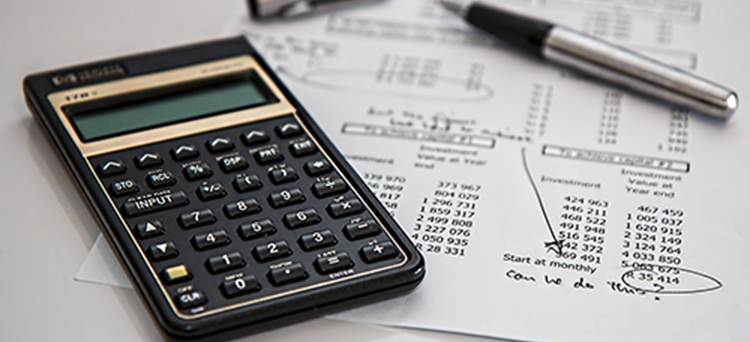 Mergers & Acquisitions, Compraventa de empresas