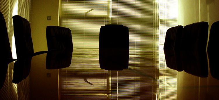 Mergers & Acquisitions, Compraventa de empresas