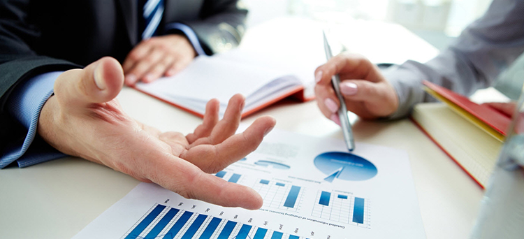 Mergers & Acquisitions, Compraventa de empresas