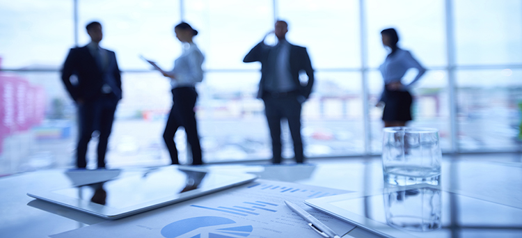 Mergers & Acquisitions, Compraventa de empresas