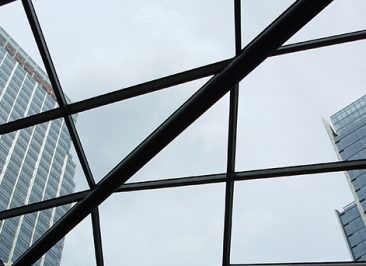 Mergers & Acquisitions, Compraventa de empresas