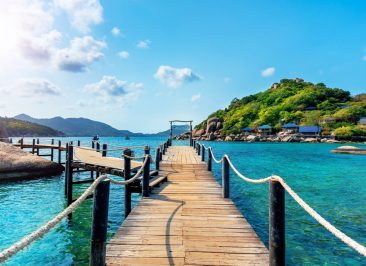 Destino Holdings adquiere Doblemente