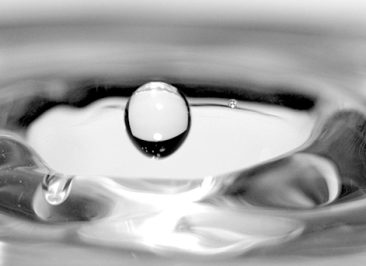 Mergers & Acquisitions, Compraventa de empresas