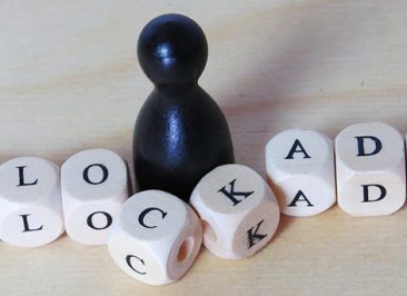 Mergers & Acquisitions, Compraventa de empresas