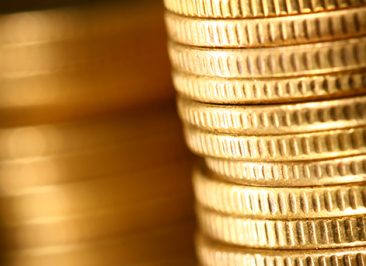 Mergers & Acquisitions, Compraventa de empresas