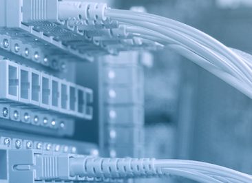 Mergers & Acquisitions, Compraventa de empresas