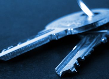 Mergers & Acquisitions, Compraventa de empresas