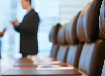 Mergers & Acquisitions, Compraventa de empresas