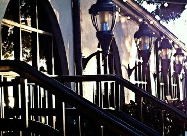 Mergers & Acquisitions, Compraventa de empresas