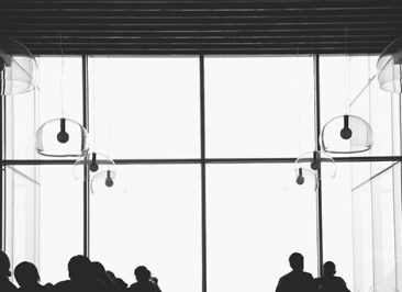 Mergers & Acquisitions, Compraventa de empresas