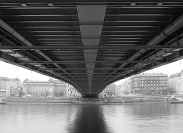 Mergers & Acquisitions, Compraventa de empresas