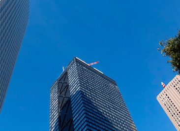 Mergers & Acquisitions, Compraventa de empresas