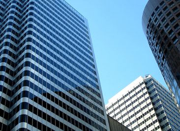 Mergers & Acquisitions, Compraventa de empresas